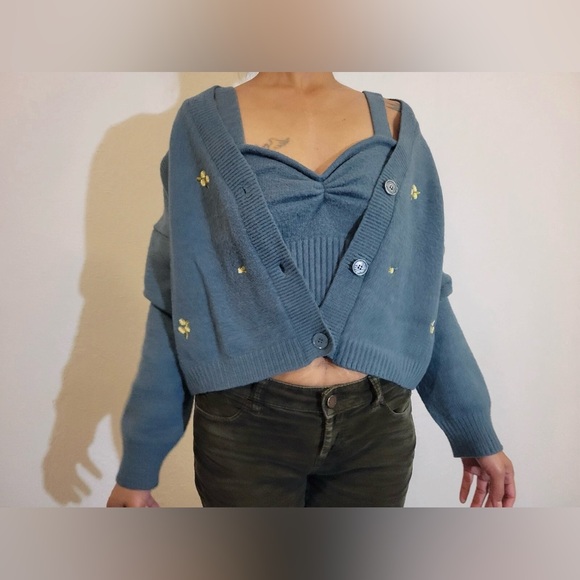 Witty Fox Ditzy Floral Crop Button Cardigan - Green - XL - Picture 2 of 14